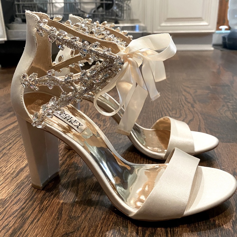 Evermore Jewel Badgley Mischka Block Heels